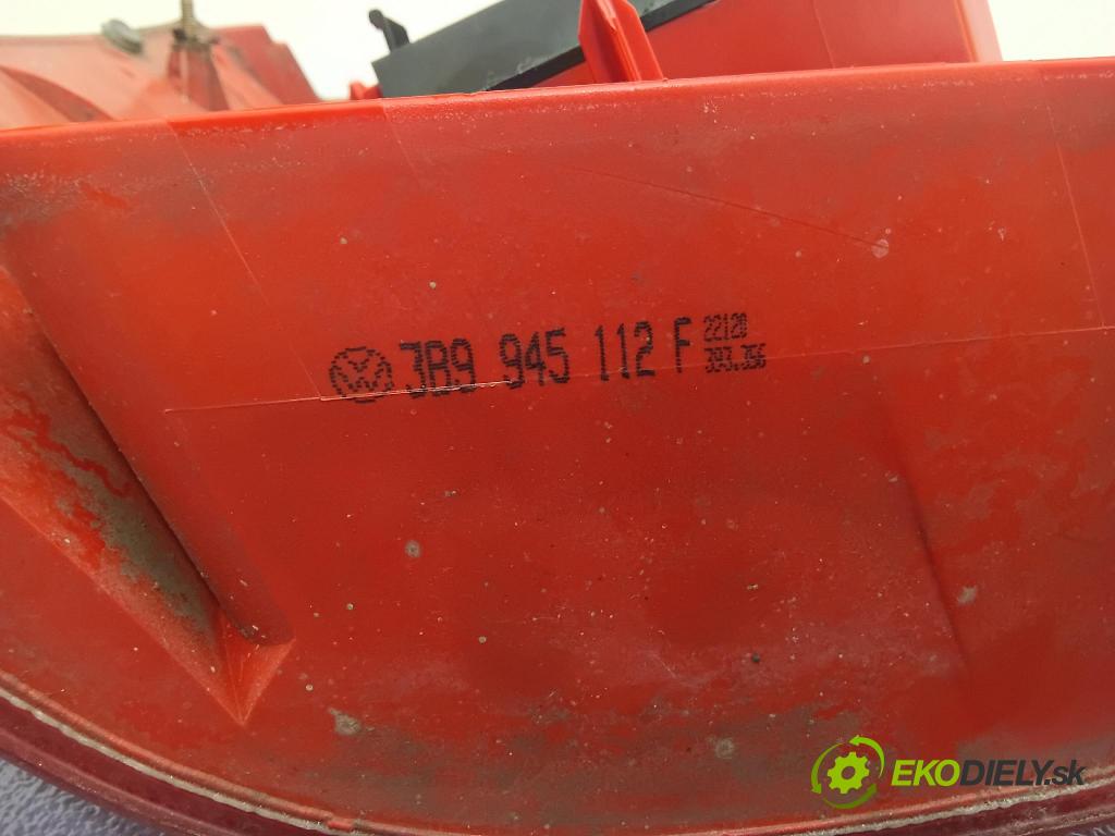 Volkswagen Passat 2000 svetlo / reflektor zad Prava: Vonkajsia: 3B9945112F