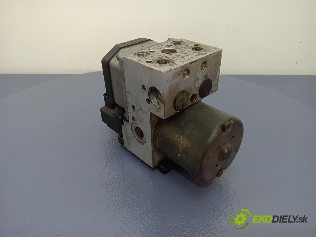 Volkswagen Passat 1997 čerpadlo ABS x 8E0614111B