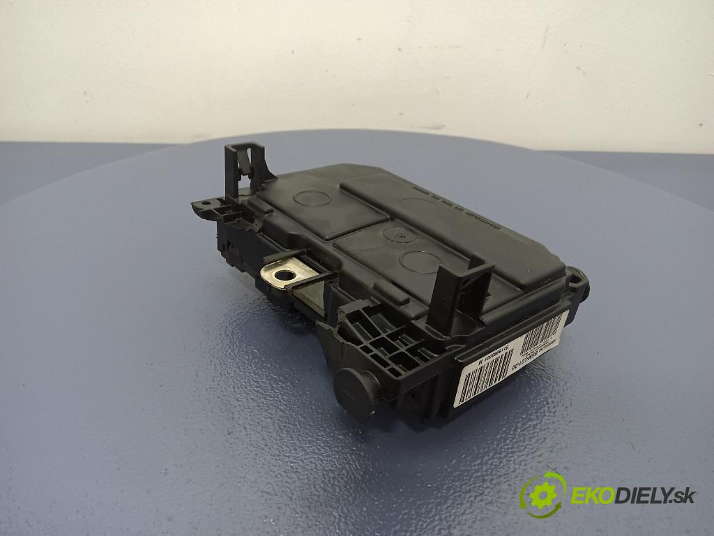 Peugeot 407 sw 2006 skrinka Poistky: 9656593780