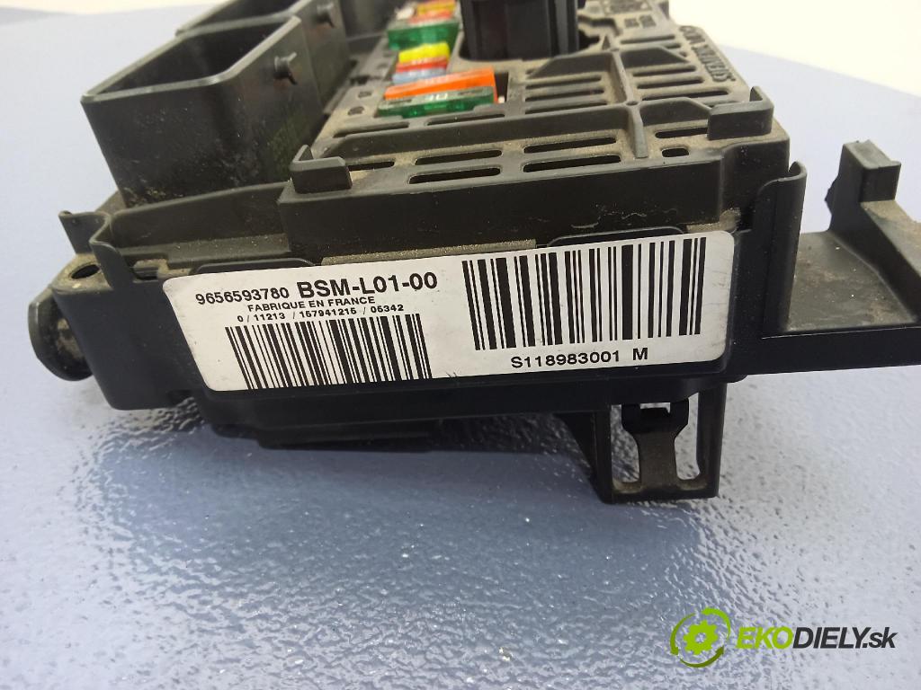 Peugeot 407 sw 2006 skrinka Poistky: 9656593780
