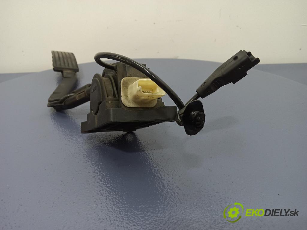 Peugeot 407 sw 2006 pedal Plyn: 9650341780
