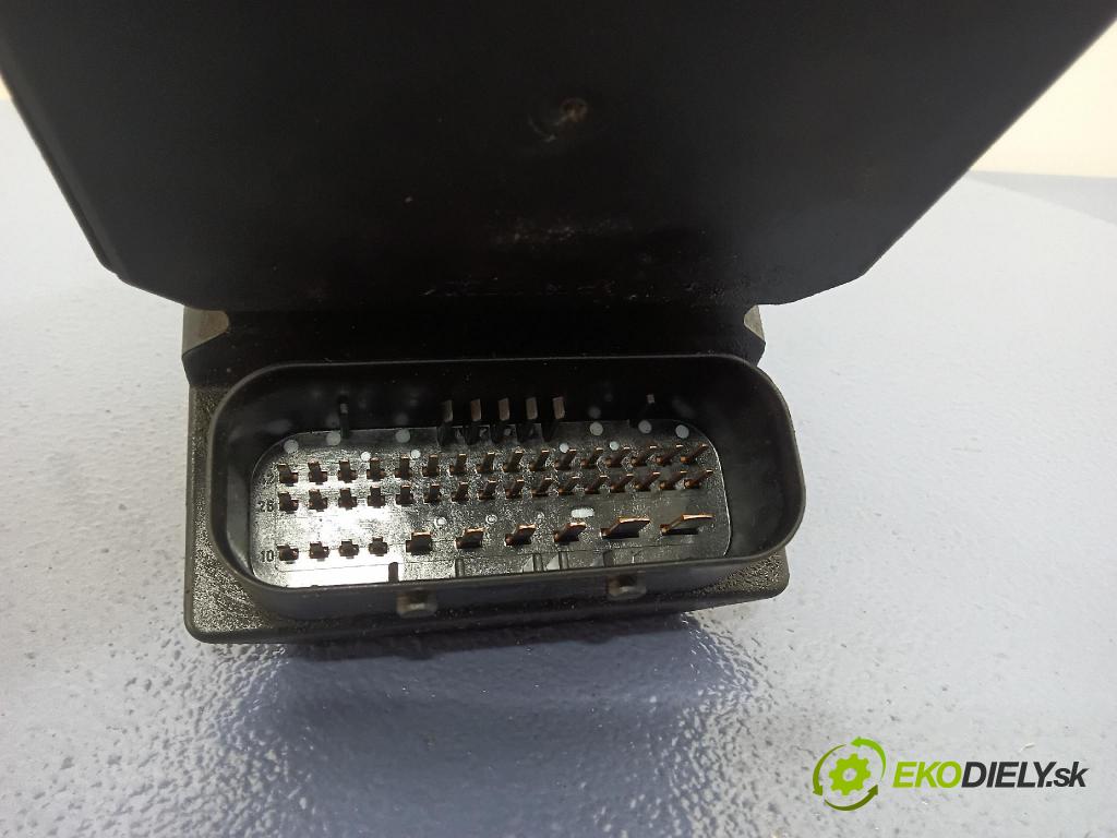 Audi A4 2002 čerpadlo ABS x 8E0614517