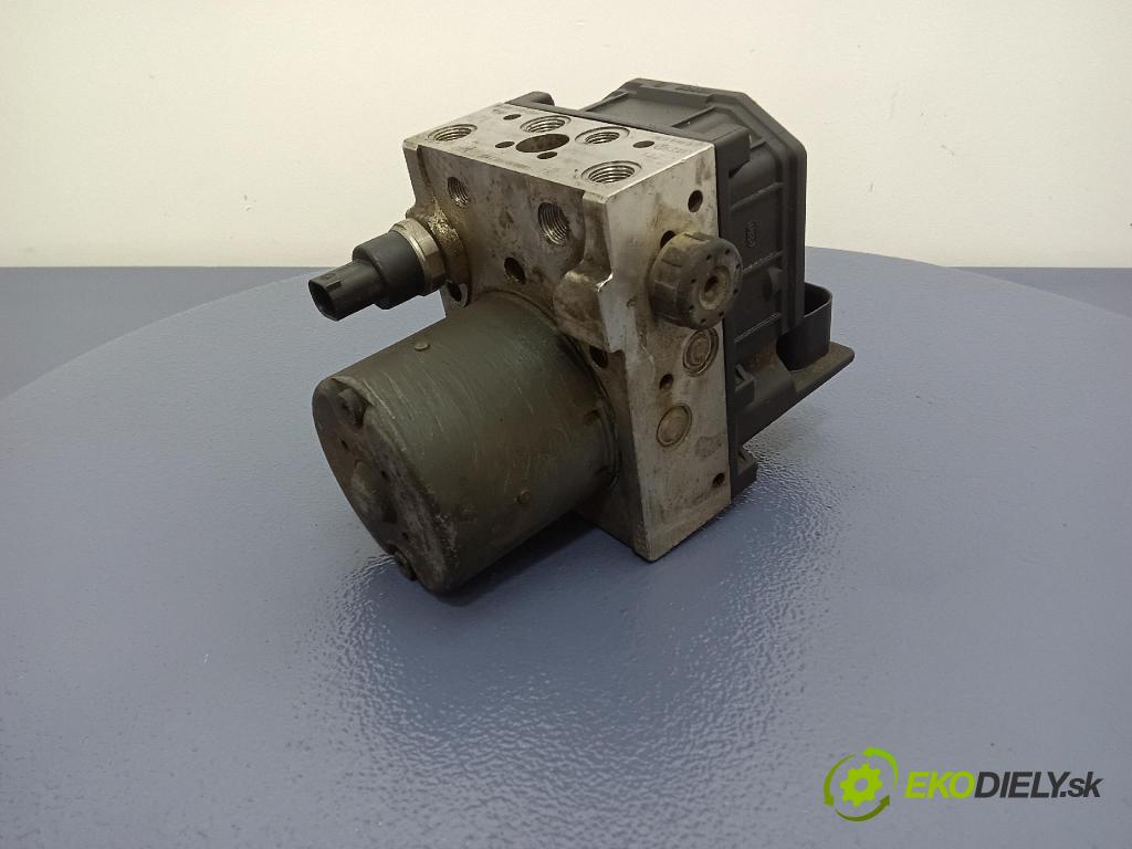 Audi A4 2002 čerpadlo ABS x 8E0614517