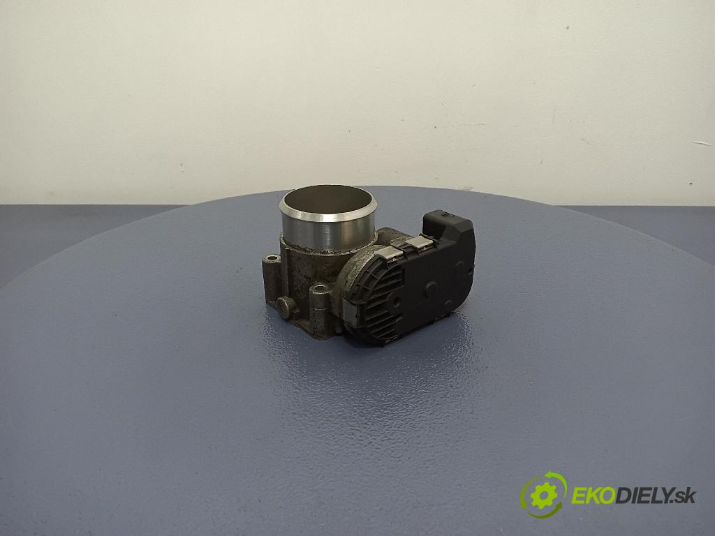 Audi A4 2002 klapka 06B133062M