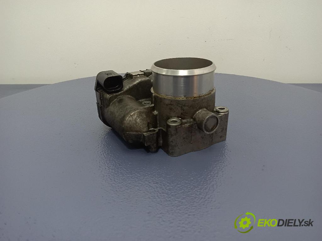 Audi A4 2002 klapka 06B133062M