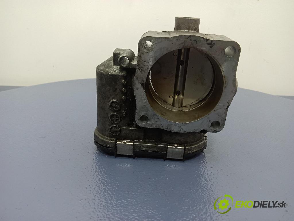 Audi A4 2002 klapka 06B133062M