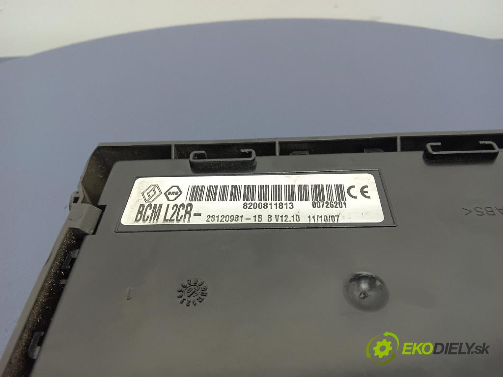 Renault Clio 2007 skrinka Poistky: L2CR-28120981-1B