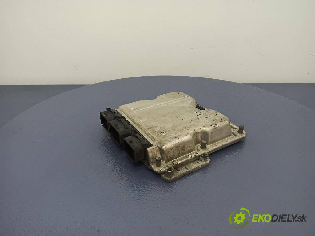 Citroen C8 2005 řídící jednotka Motor: 9656314280
