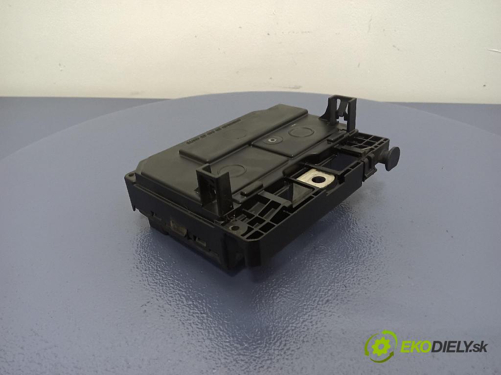 Citroen C5 2005 skrinka Poistky: 9657718780