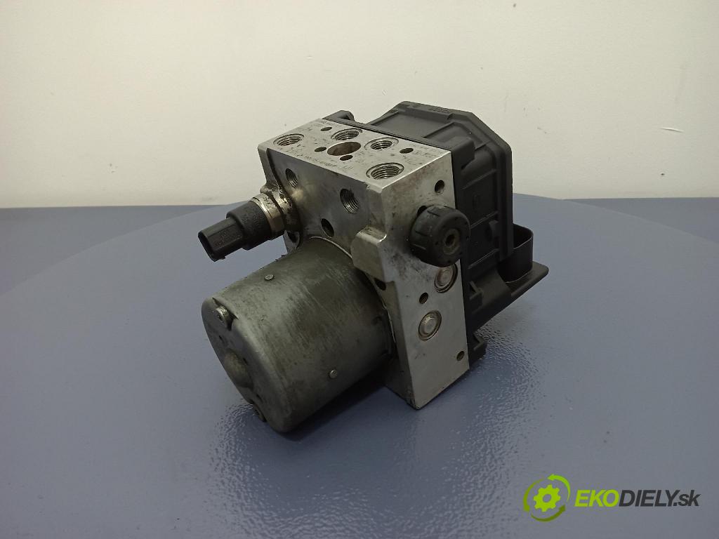 Audi A6 quattro 2001 čerpadlo ABS x 4B0614517H