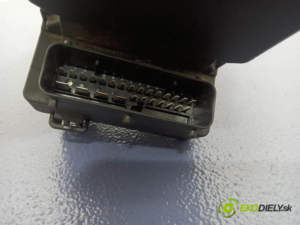 Audi A6 0 čerpadlo ABS x 8E0614111E