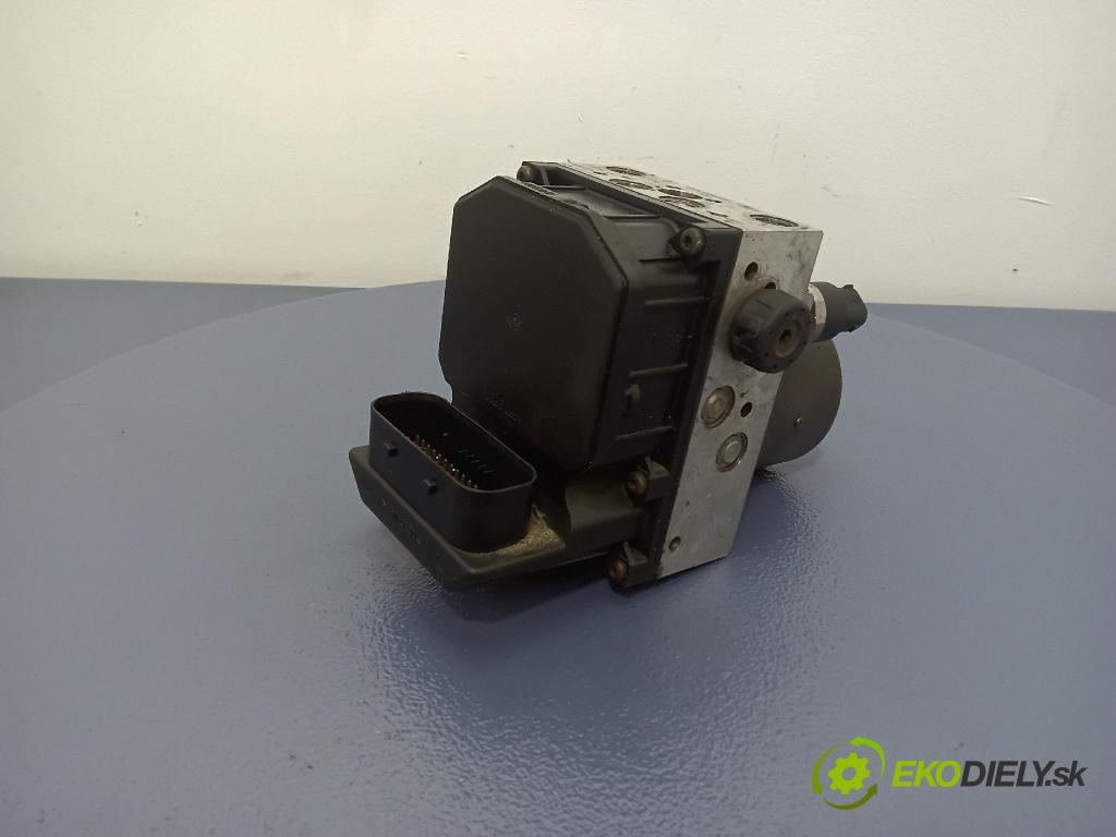 Volkswagen Passat 2004 čerpadlo ABS x 4B0614517G