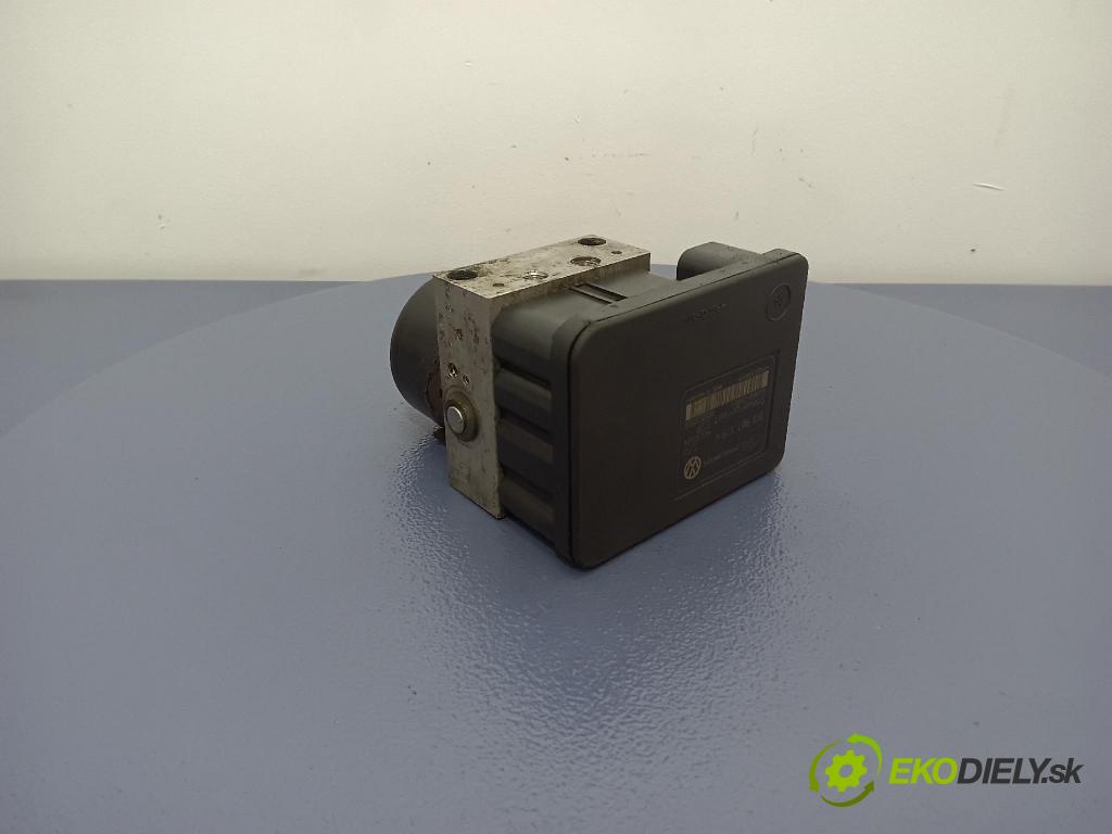 Volkswagen Golf 2004 čerpadlo ABS x 1K0907379K