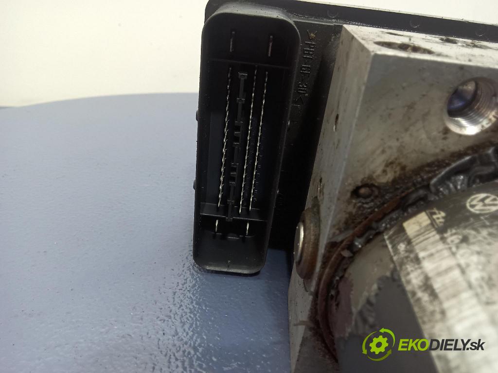 Volkswagen Jetta 0 čerpadlo ABS x 1K0907379K