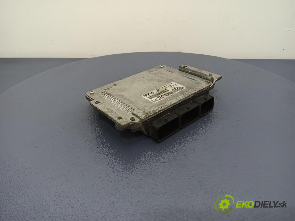 Citroen C8 2005 riadiaca jednotka Motor: 0261207545