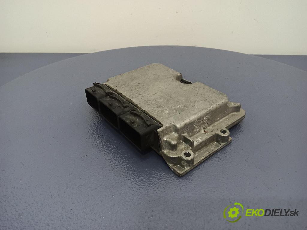 Citroen C8 2005 riadiaca jednotka Motor: 0261207545