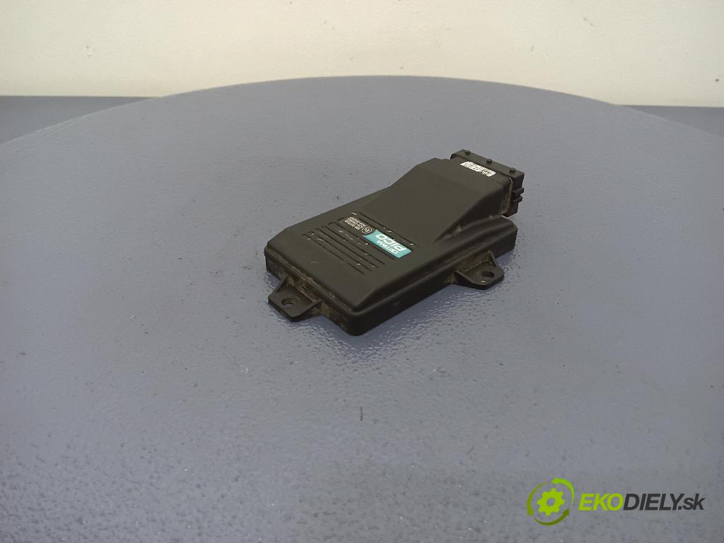Toyota Corolla 2000 riadiaca jednotka 10R-0511512