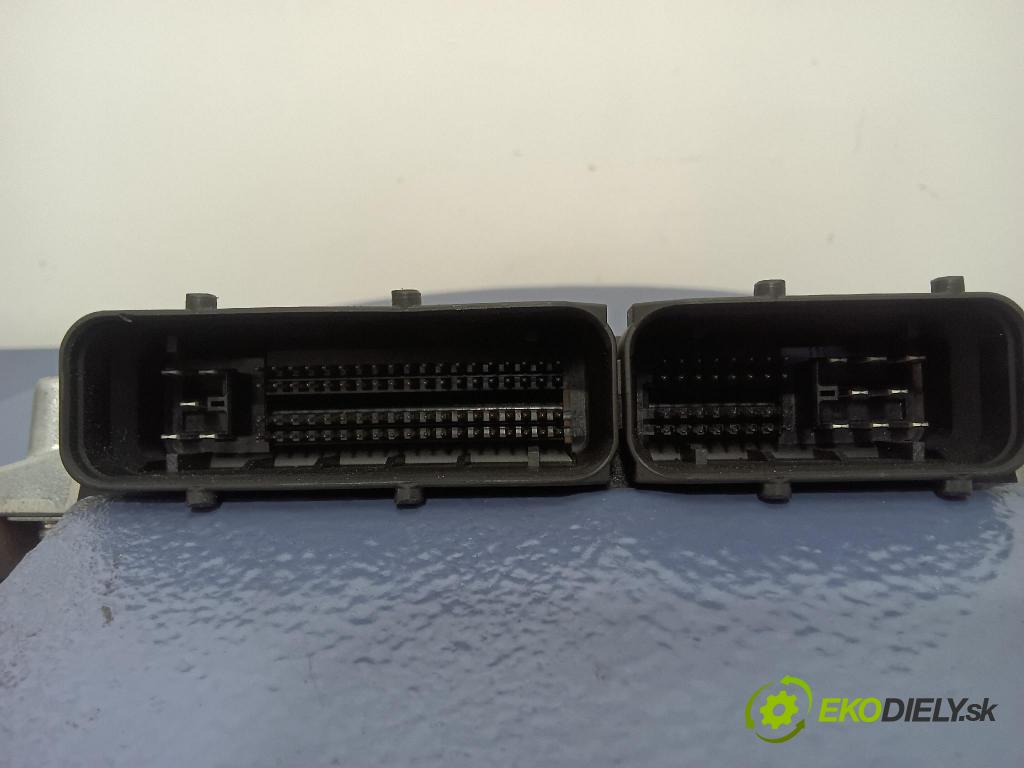 Nissan X-trail 2006 riadiaca jednotka Motor: 275800-4454