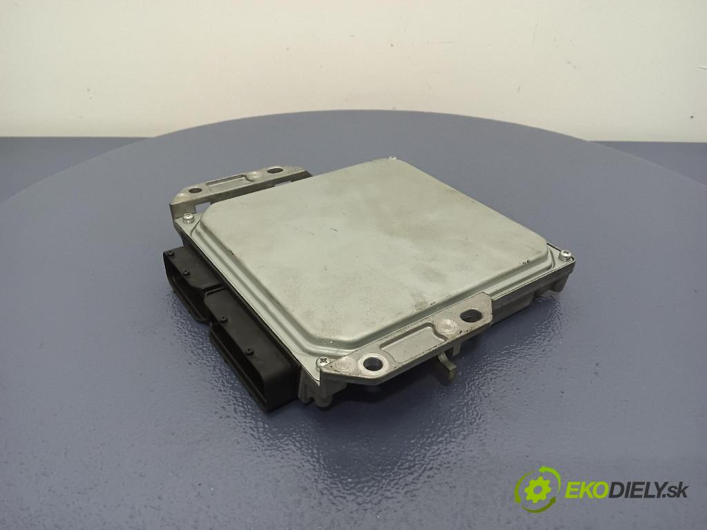 Nissan X-trail 2006 riadiaca jednotka Motor: 275800-4454