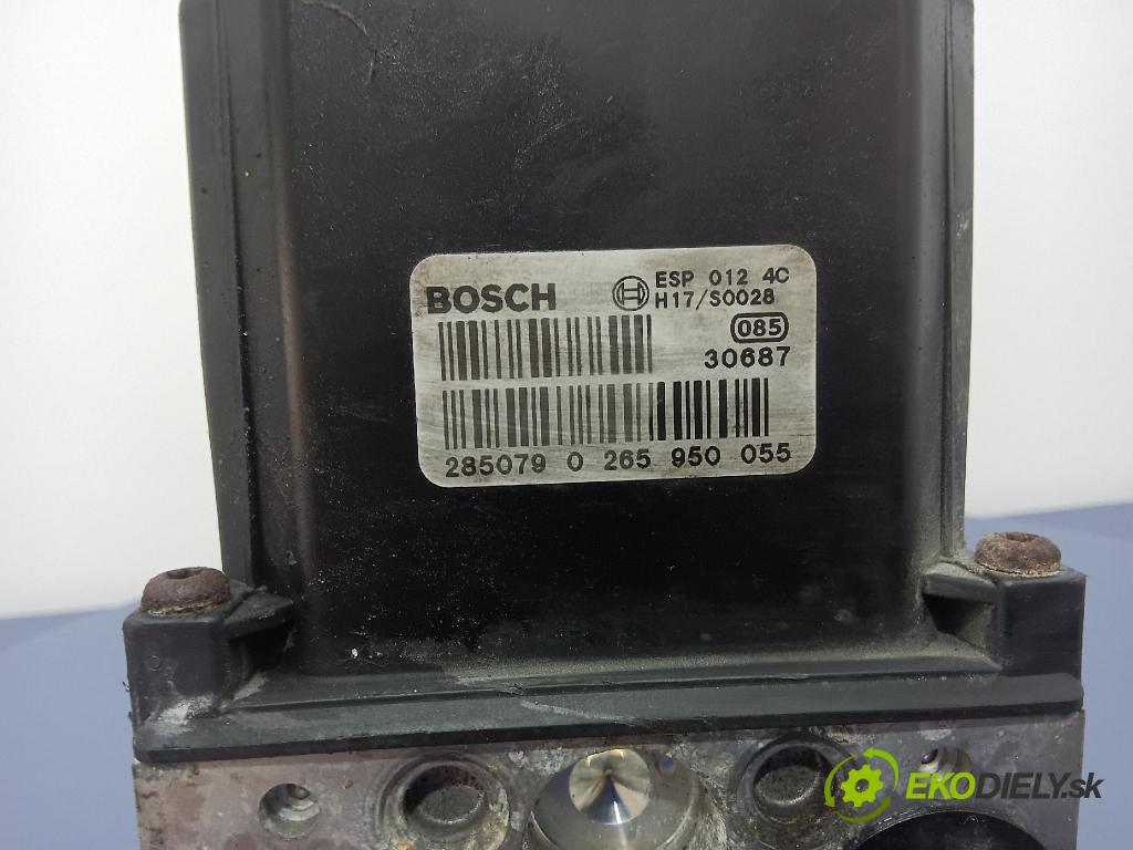 Volkswagen Passat 2004 čerpadlo ABS x 4B0614517G