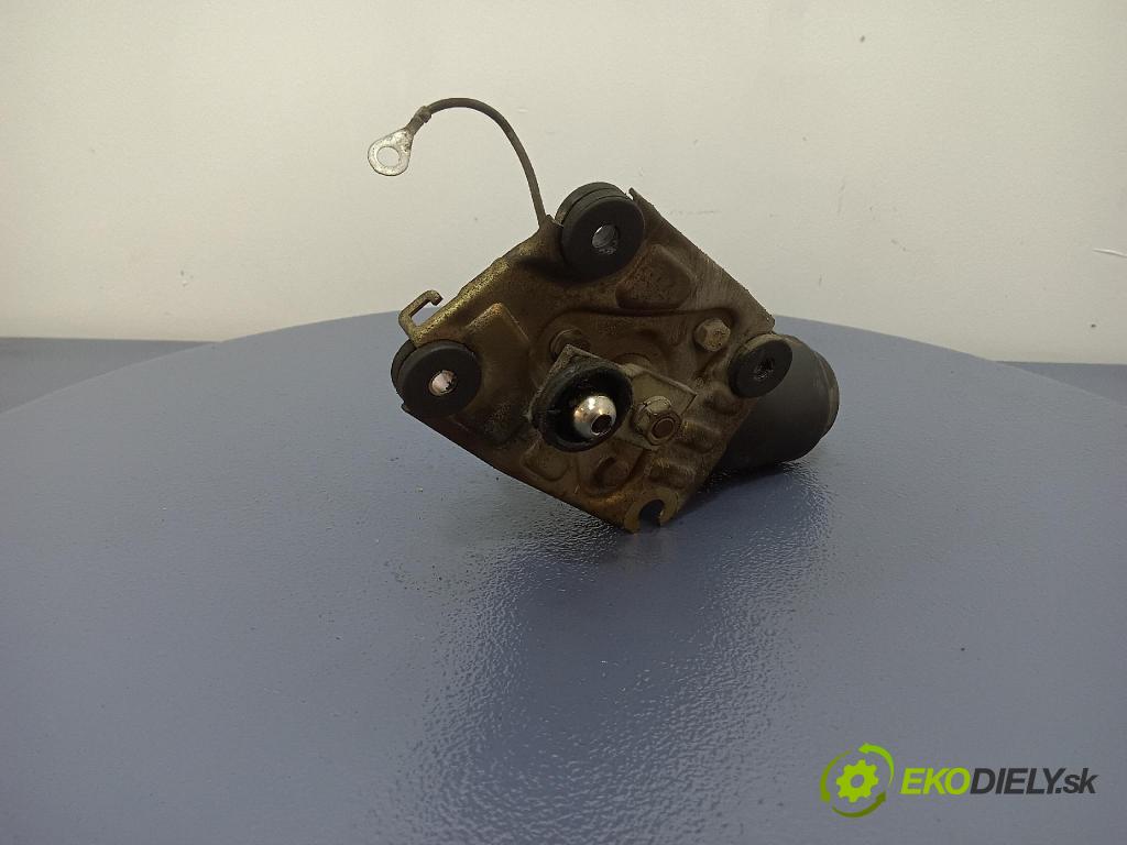 Suzuki Ignis 2003 mechanismus motorek Stěrače: před 01