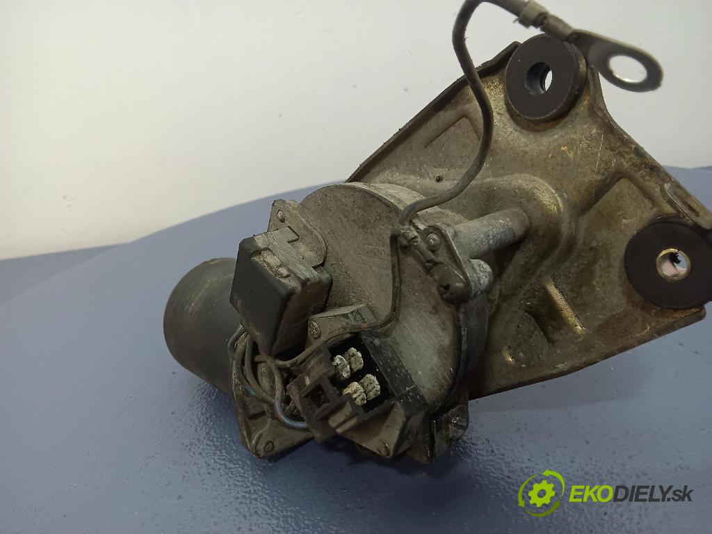 Suzuki Ignis 2003 mechanizmus motor: Stierače: Predné 01