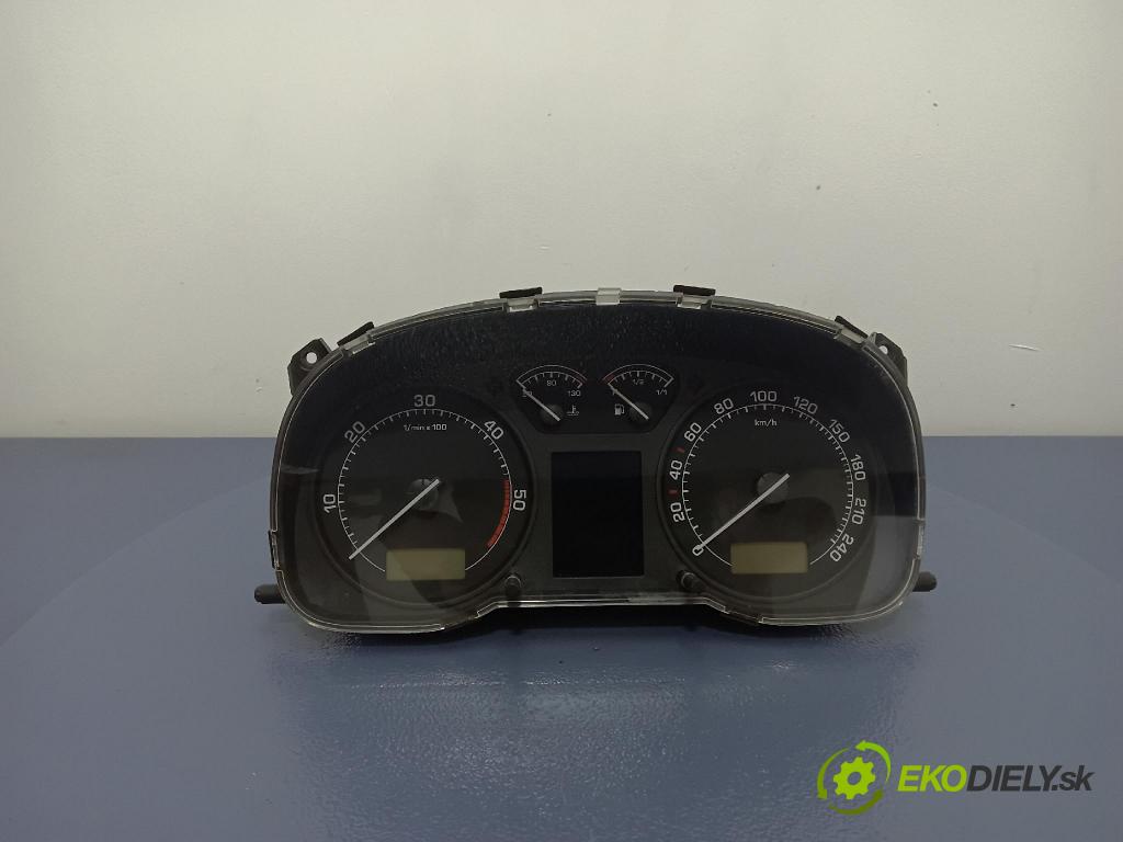 Skoda Octavia 2004 Přístrojová deska 1U0920841J