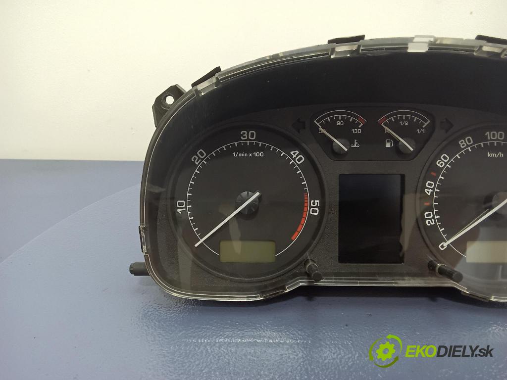 Skoda Octavia 2004 Přístrojová deska 1U0920841J