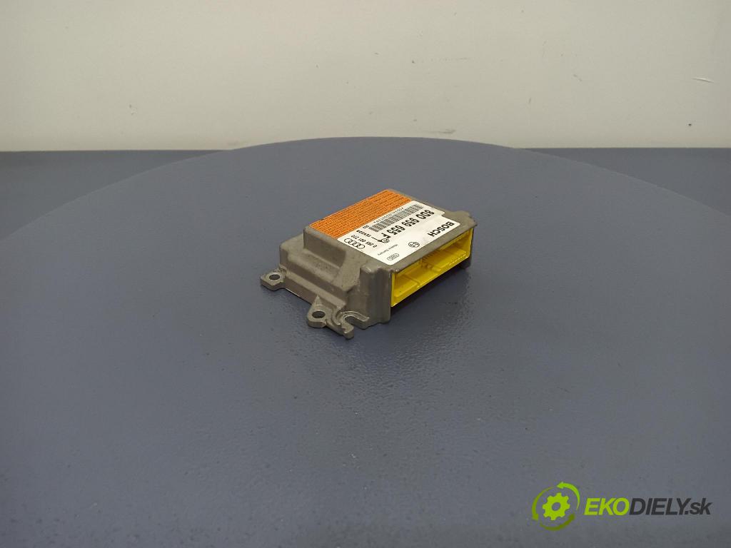 Audi A4 1999 řídící jednotka SRS x 8D0959655F