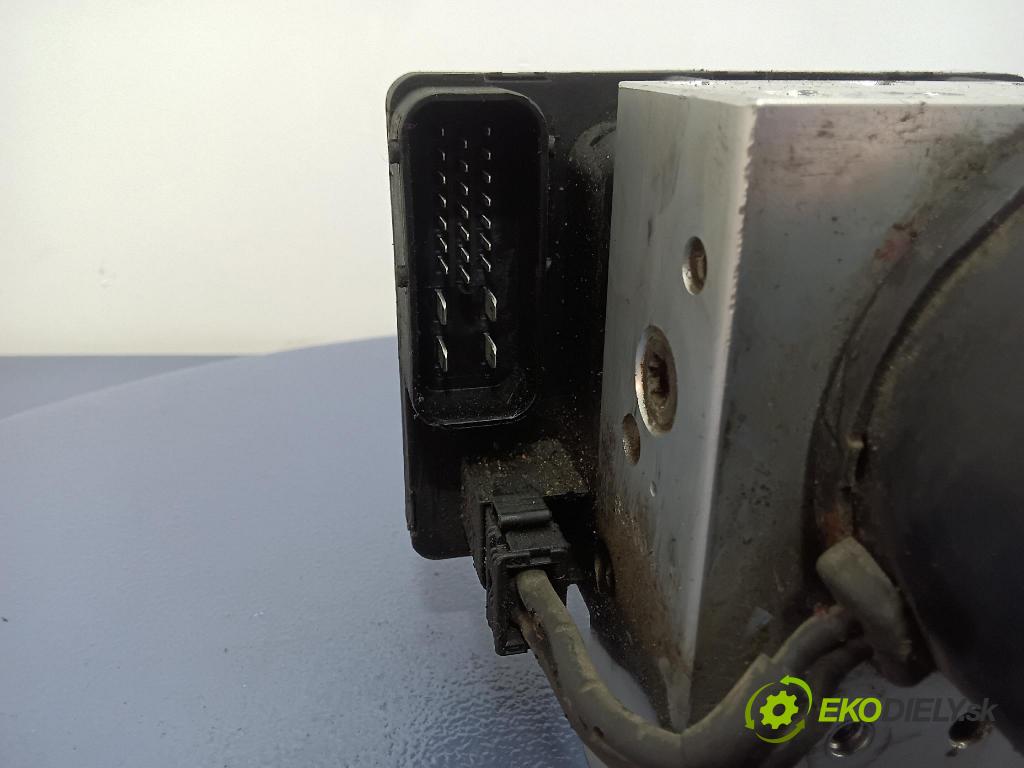 Kia Magentis 2001 čerpadlo ABS x 95660-38200