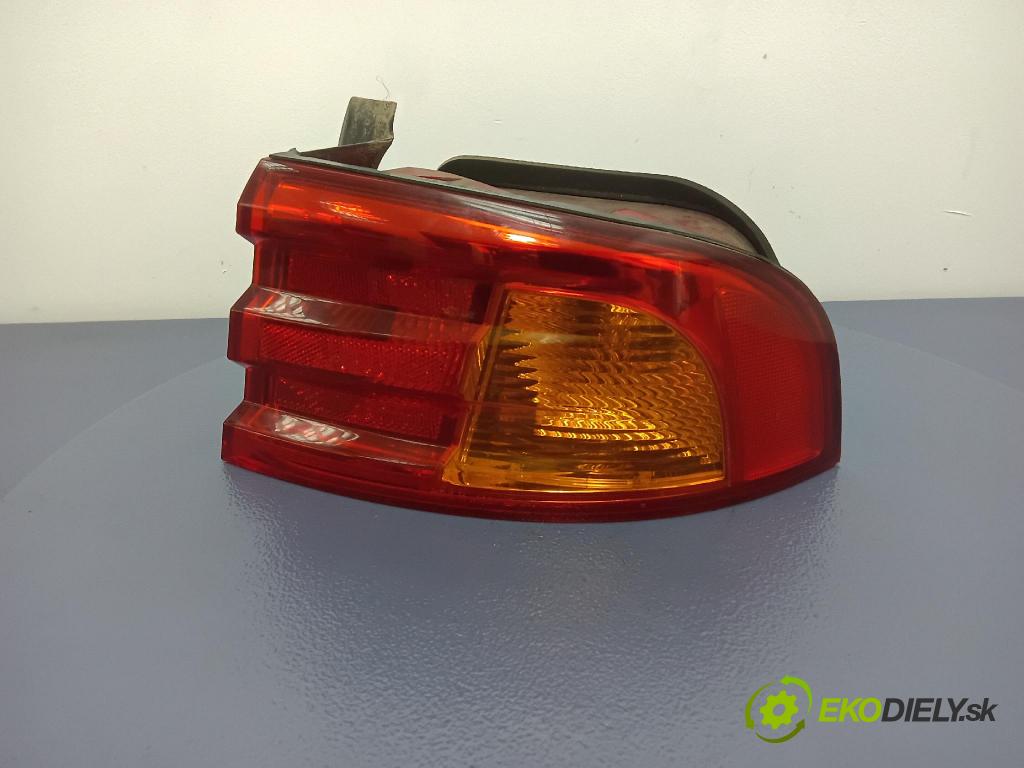 Kia Magentis 2001 světlo Zad: Práva: Mimo: 92421-3C0