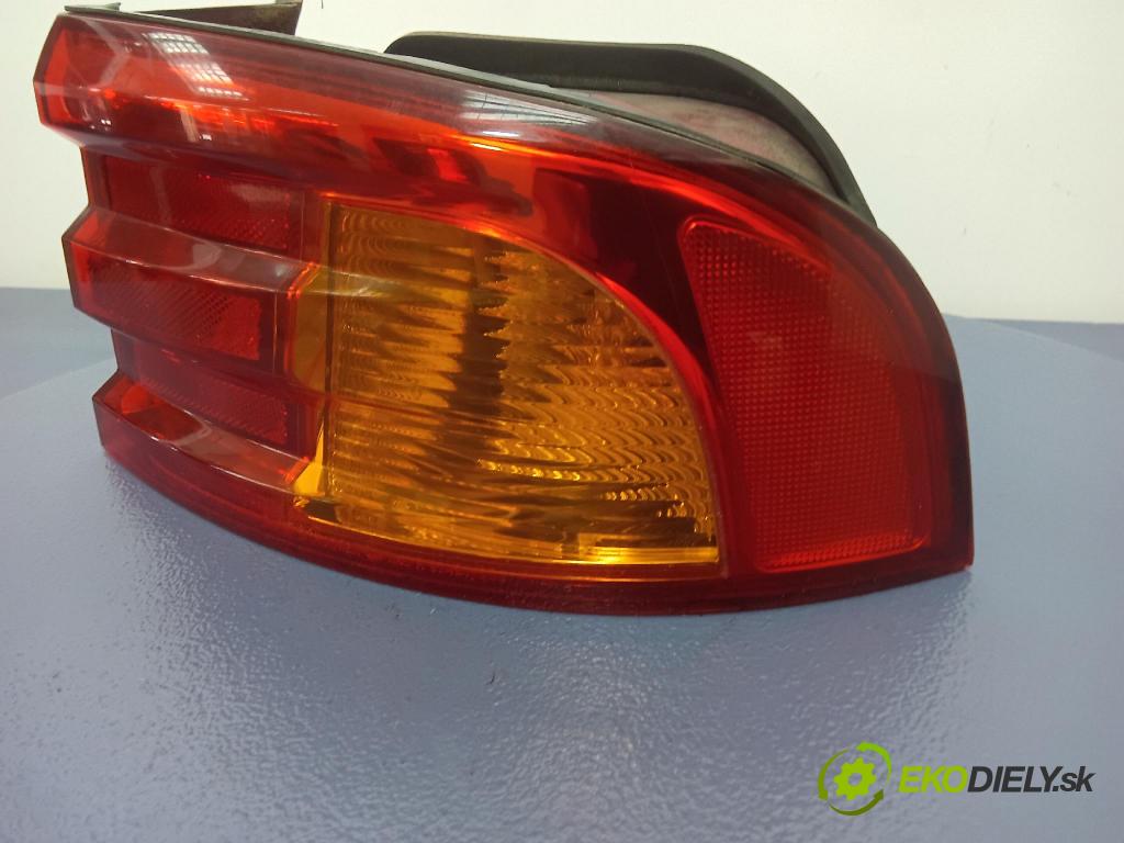 Kia Magentis 2001 světlo Zad: Práva: Mimo: 92421-3C0