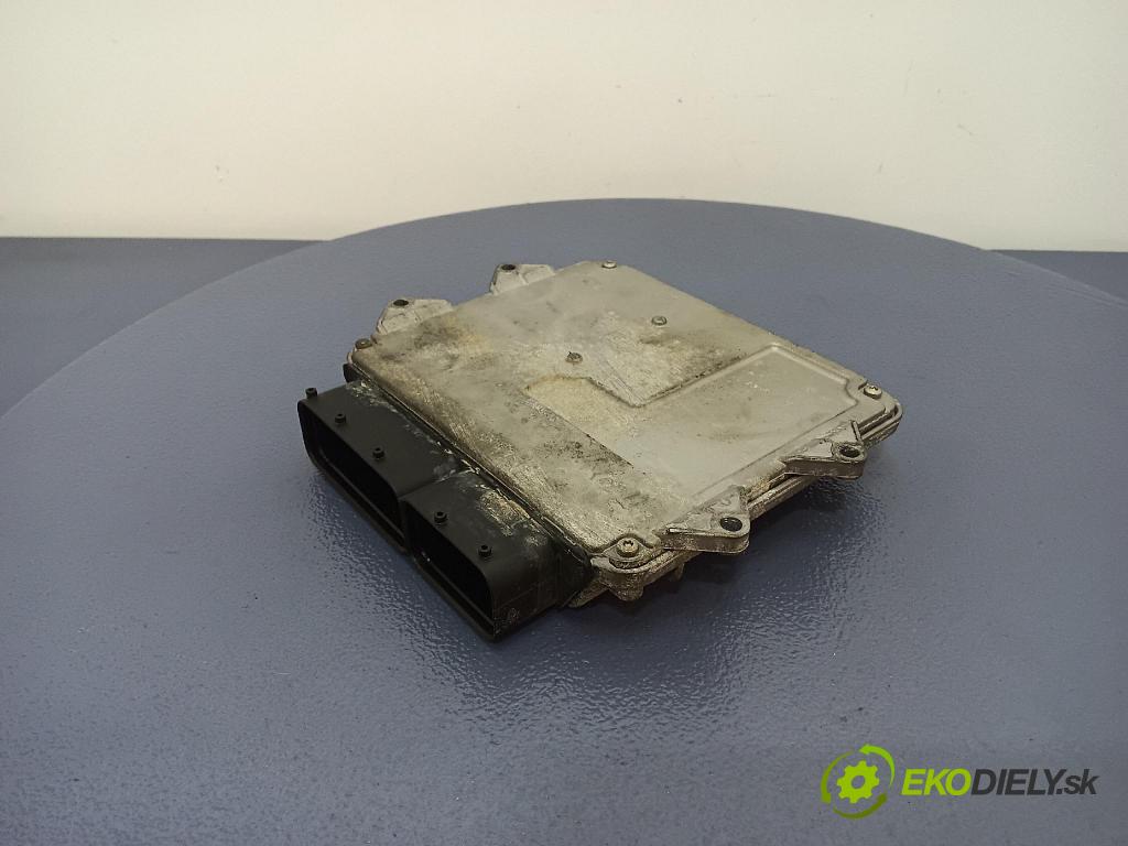 Fiat Idea 2005 riadiaca jednotka Motor: 51768657
