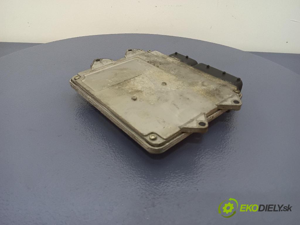 Fiat Idea 2005 riadiaca jednotka Motor: 51768657