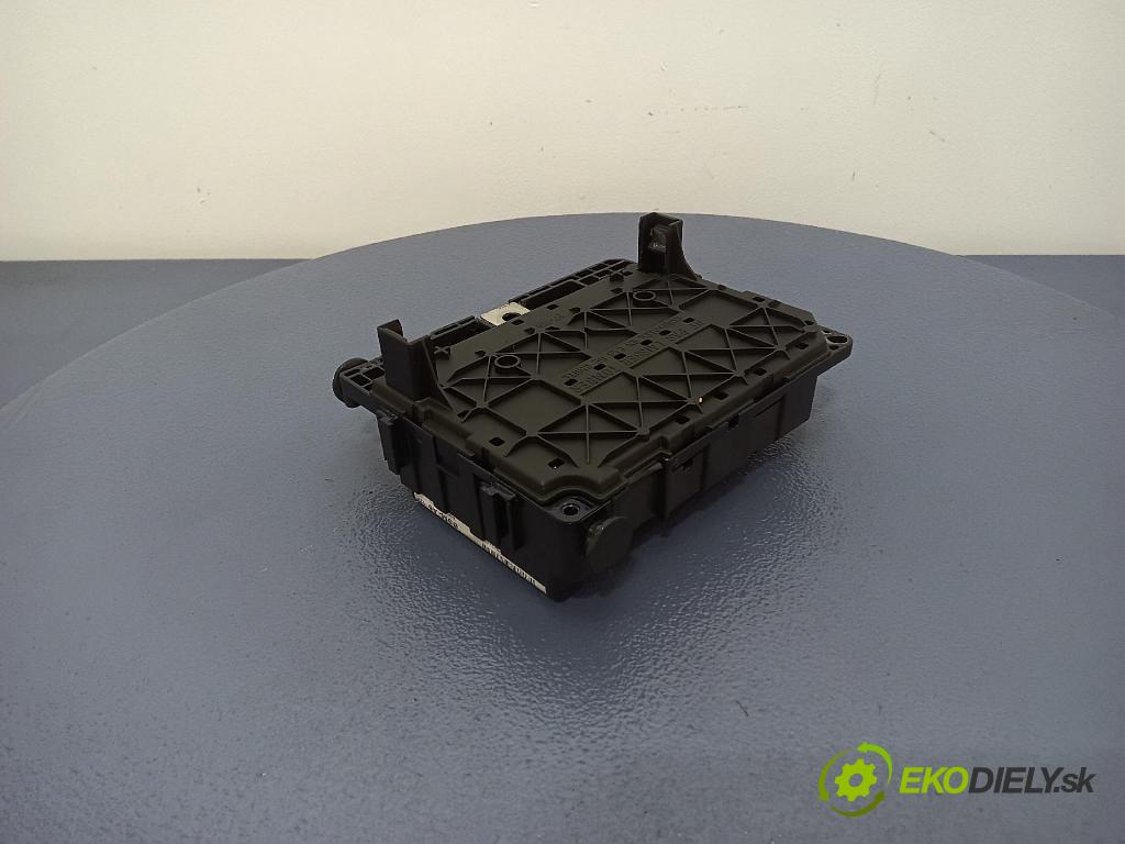 Citroen C5 2001 skříňka Pojistky 9643100980