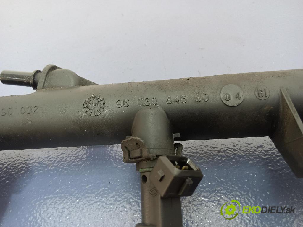 Citroen C5 2001 lišta Zásobování 01F005A