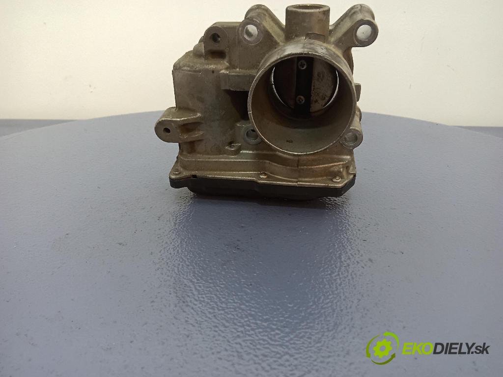 Renault Clio 0 klapka 82005-68712C