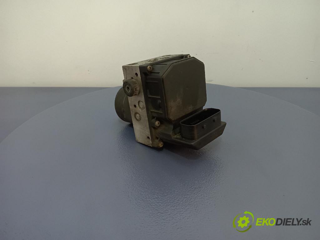 Audi A4 0 čerpadlo ABS x 8E0614517