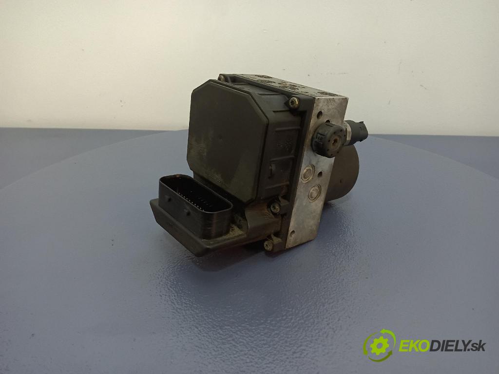 Audi A4 0 čerpadlo ABS x 8E0614517