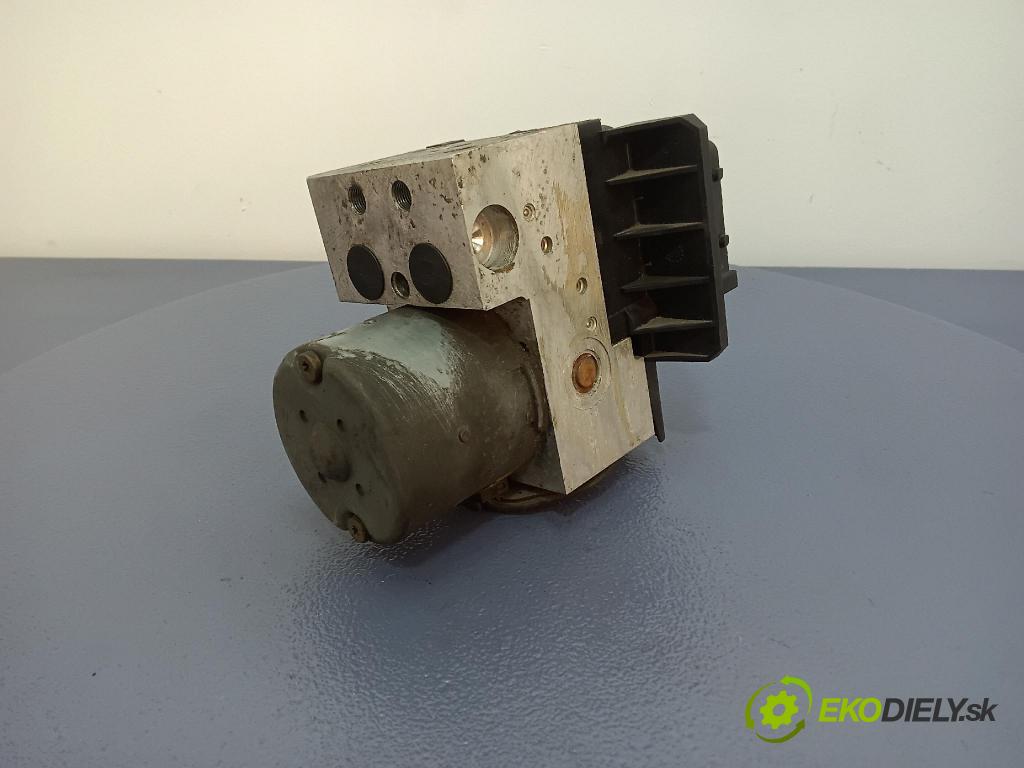 Volkswagen Passat 0 čerpadlo ABS x 8E0614111T
