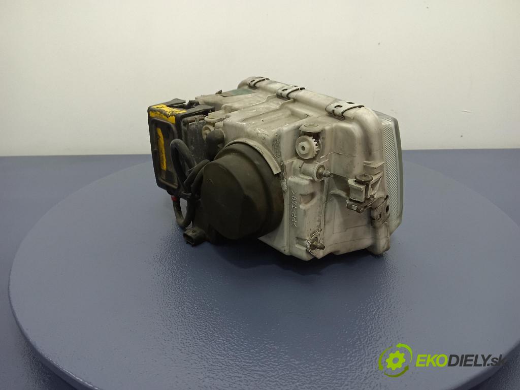 Volvo S40 2000 světlo v pravo: 30859767