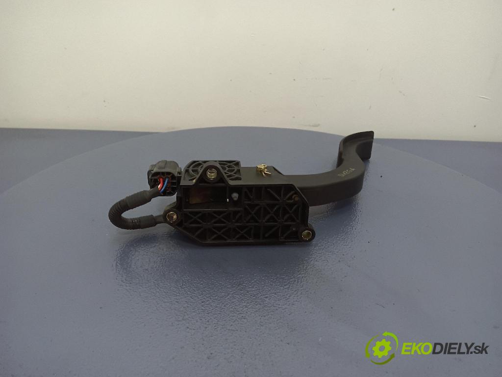 Hyundai Santa fe 2005 pedal Plyn: ZHMKSL302