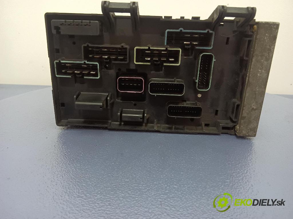 Dodge Grand caravan 2006 skrinka Poistky: 0555144579AC