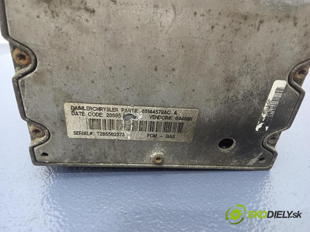 Dodge Grand caravan 2006 skrinka Poistky: 0555144579AC