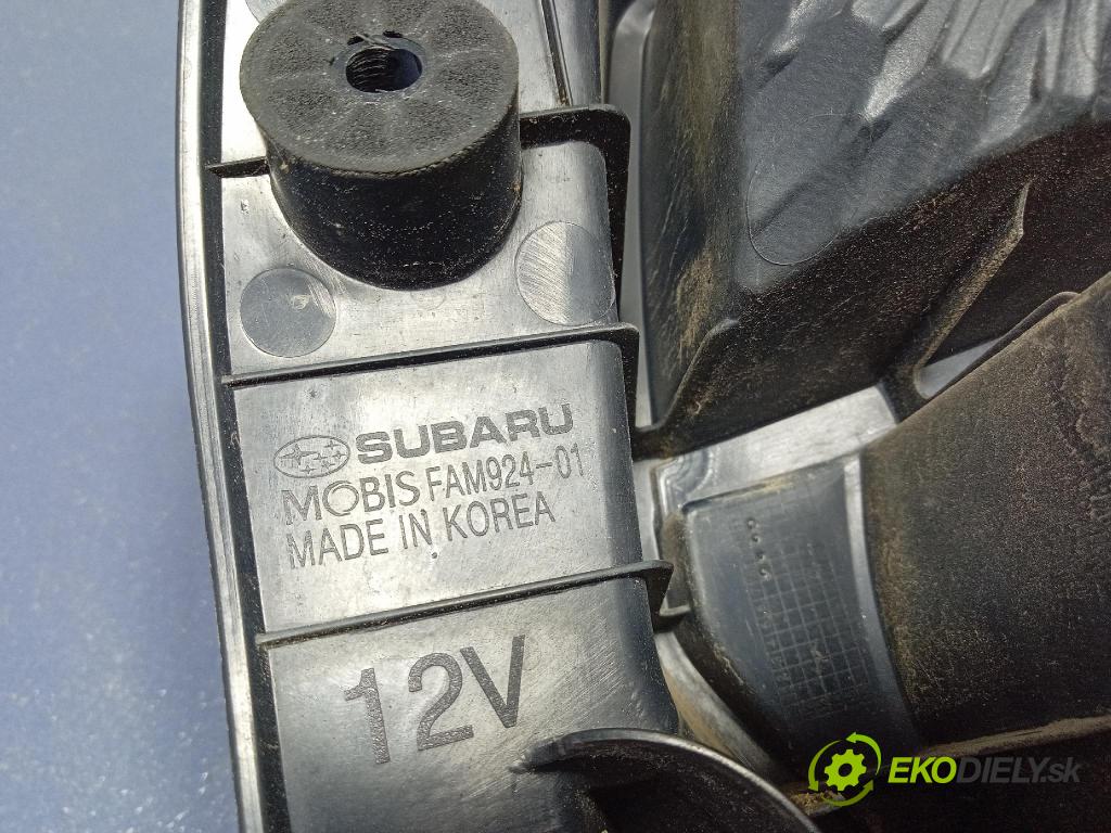 Subaru Forester 2015 svetlo / reflektor zad ľavá Vonkajsia: 84201-FJ050