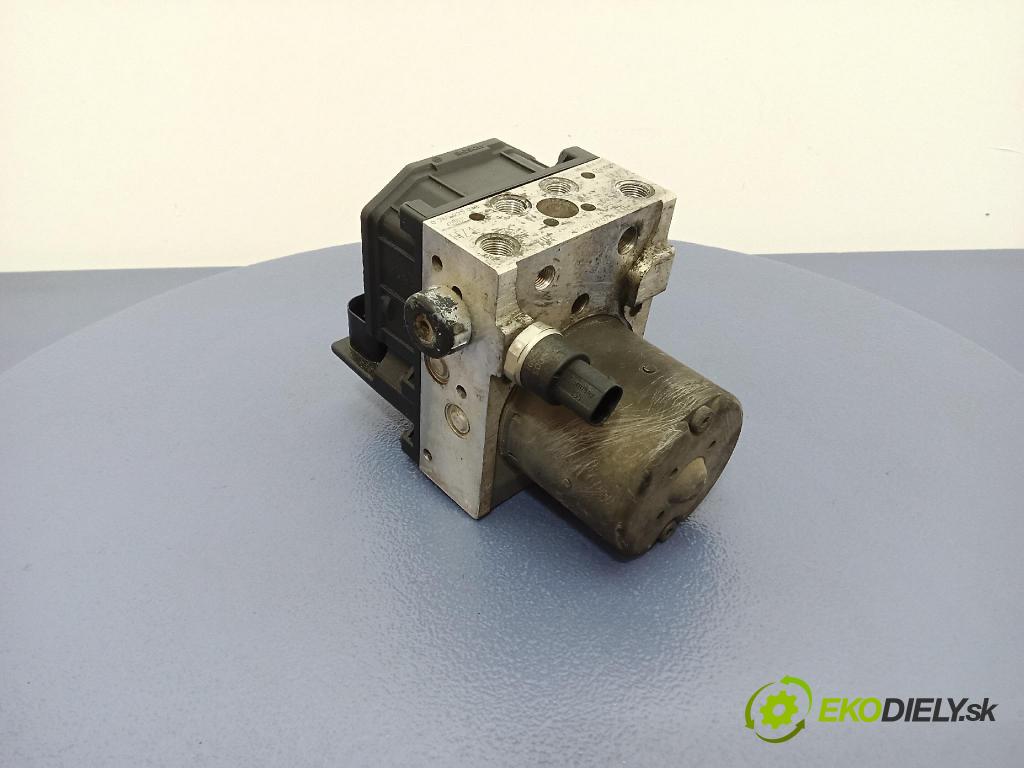 Audi A4 2002 čerpadlo ABS x 8E0614517