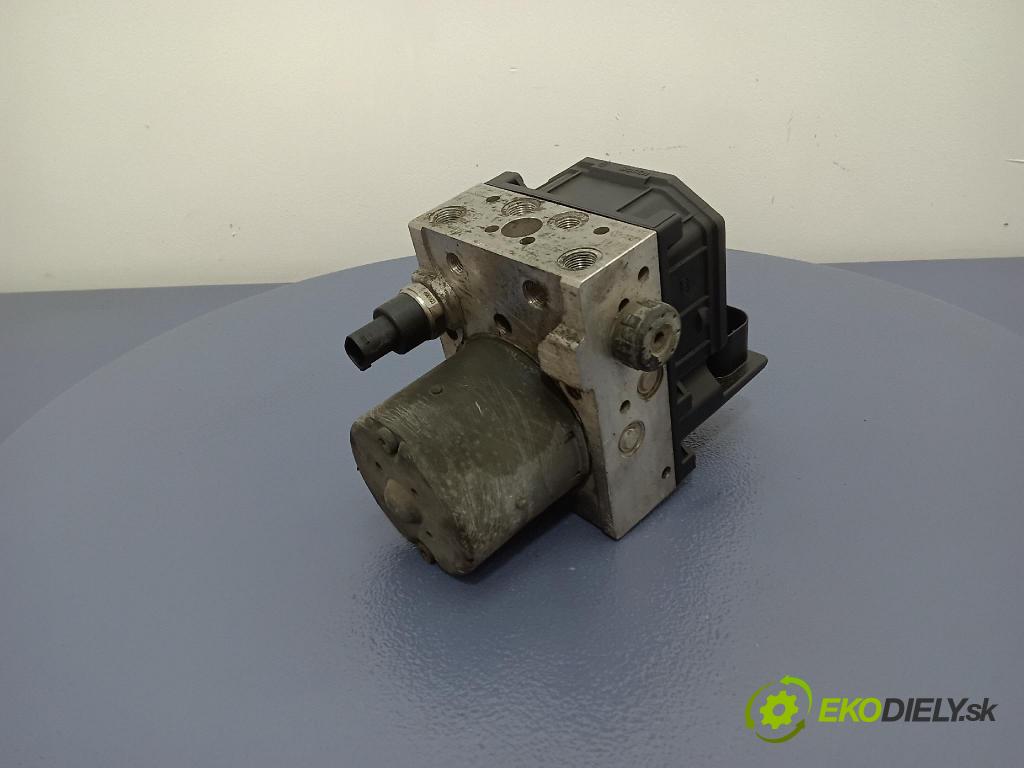 Audi A4 2002 čerpadlo ABS x 8E0614517