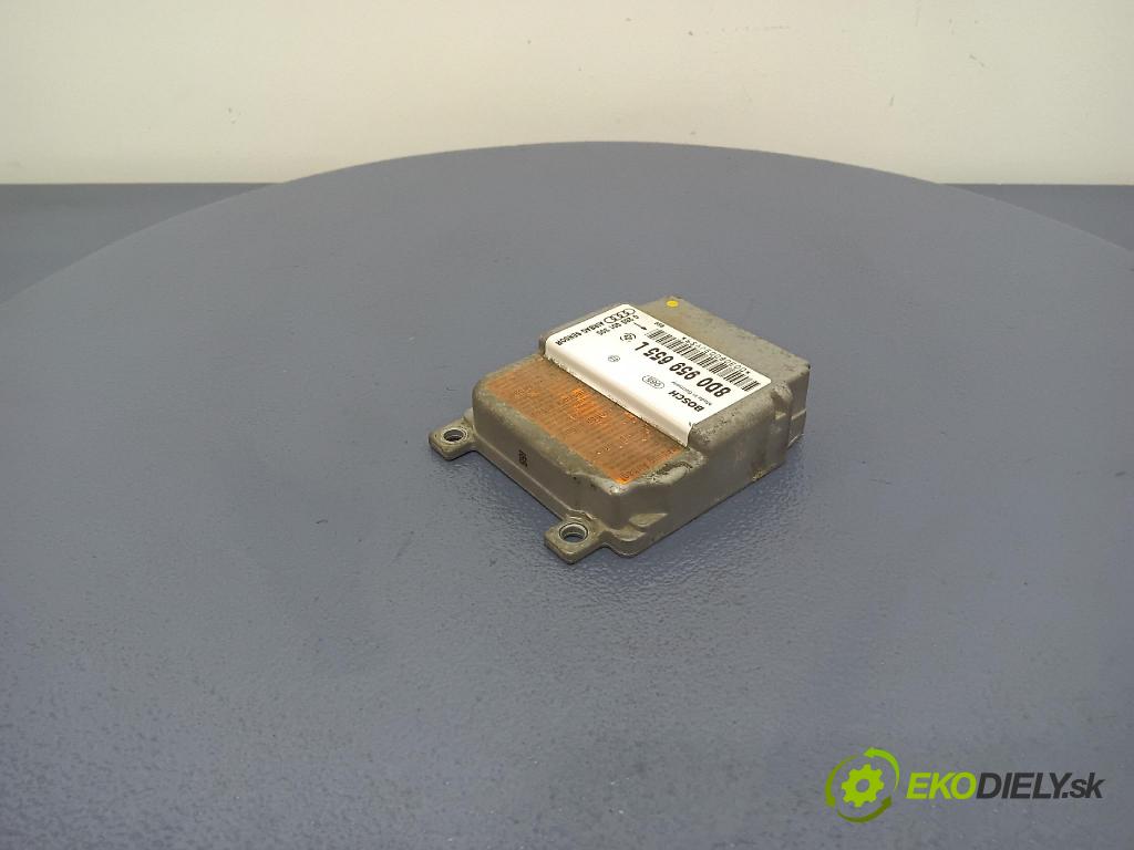 Audi A4 2002 řídící jednotka SRS x 8D0959655L