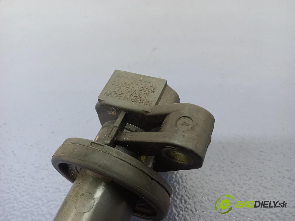 Toyota Corolla 0 cívka Zapalování: 90080-19019
