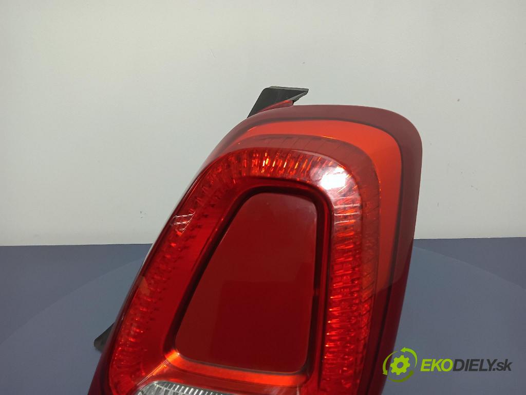 Fiat Fiat 500 2018 světlo Zad: Práva: Mimo: 01